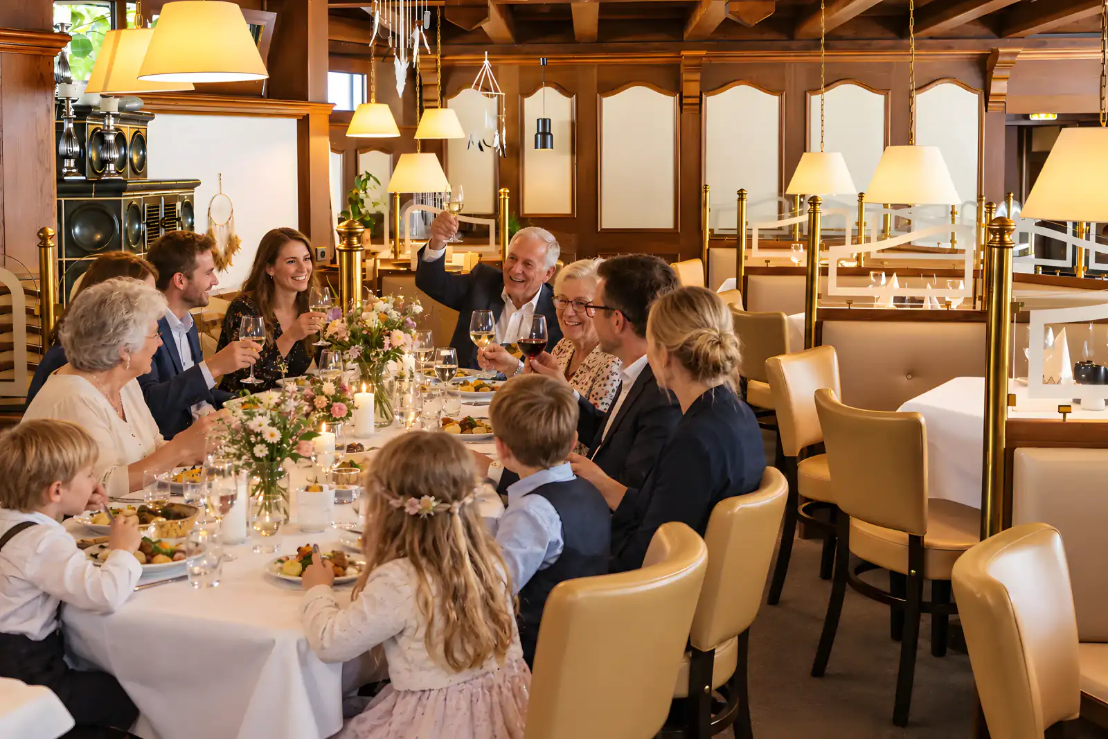 Familienfeier im Restaurant des Waldhotels